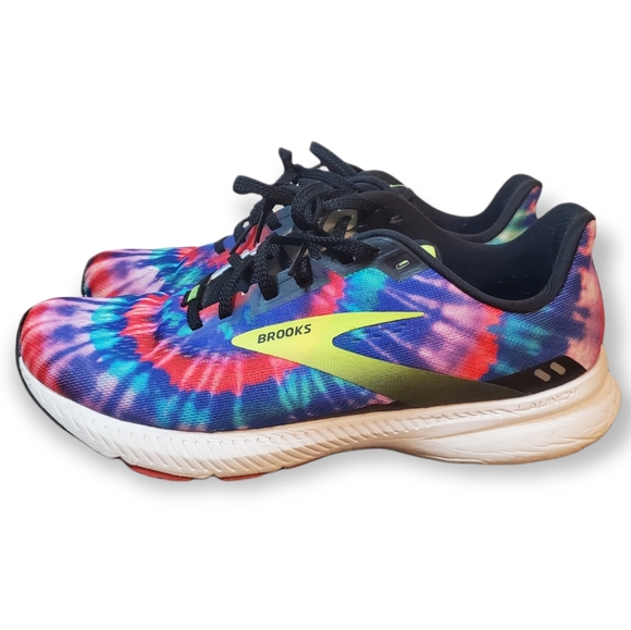 Brooks Shoes - Women's Brooks 9.5 launch 8 tie dye 🌈